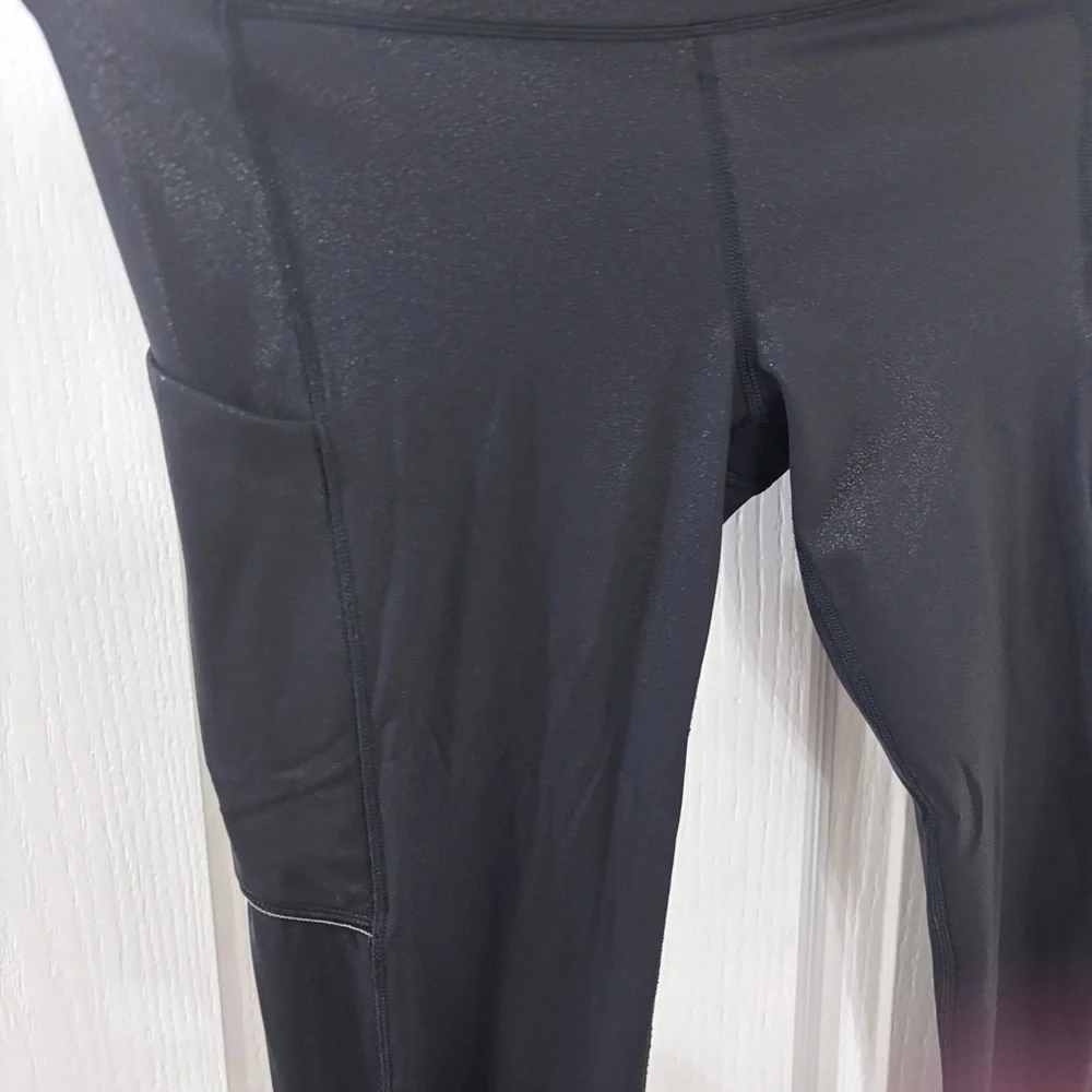 SET of 2- Lululemon Speed Up Black Foil and Energy Bra in size 6 - Picture 6 of 12